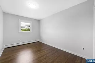 24 Van Vliet Ct 2, Clifton, NJ 07013 - Photo 14