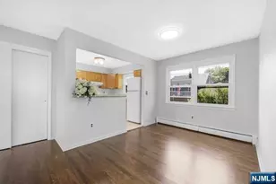 24 Van Vliet Ct 2, Clifton, NJ 07013 - Photo 6