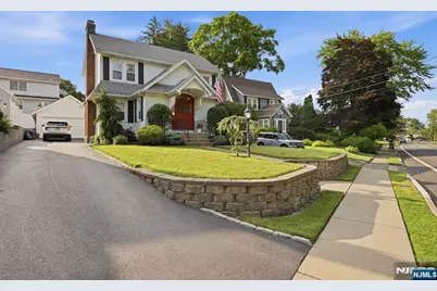 117 Wilmore Road, Little Falls Township, NJ 07424 - Photo 2