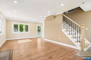 50 Lincoln Pl, Waldwick, NJ 07463 - Photo 10