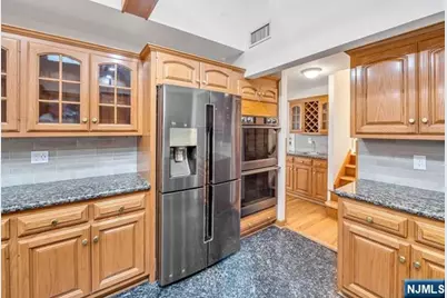 384 Owen Avenue, Fair Lawn, NJ 07410 - Photo 12