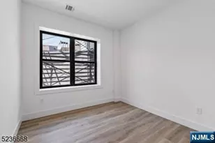 189 Dayton 205, Passaic, NJ 07055 - Photo 4