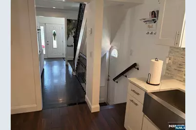 371 Simons Avenue, Hackensack, NJ 07601 - Photo 10