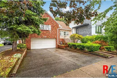 1068 Anderson Avenue, Fort Lee, NJ 07024 - Photo 2