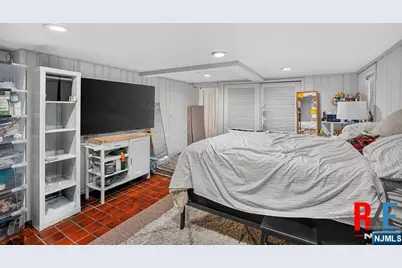 1068 Anderson Avenue, Fort Lee, NJ 07024 - Photo 12