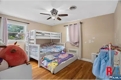 1068 Anderson Avenue, Fort Lee, NJ 07024 - Photo 14