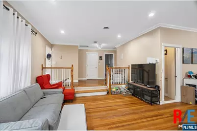 1068 Anderson Avenue, Fort Lee, NJ 07024 - Photo 4