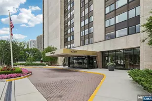 1500 Palisade Ave 27C, Fort Lee, NJ 07024 - Photo 2