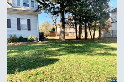 390 Apt 5 Orange Road 5 #5, Montclair, NJ 07042 - Photo 8