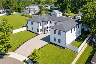191 Nimitz Rd, Paramus, NJ 07652 - Photo 2