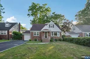 13-38 Hedman Pl, Fair Lawn, NJ 07410 - Photo 2
