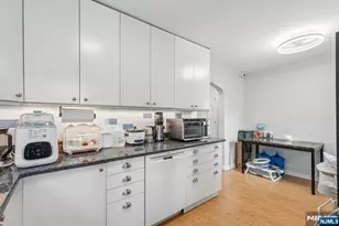 13-38 Hedman Pl, Fair Lawn, NJ 07410 - Photo 14