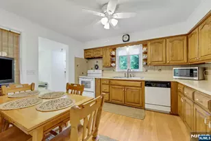 522 Helena Ave, Wyckoff Township, NJ 07481 - Photo 14