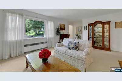 522 Helena Avenue, Wyckoff Township, NJ 07481 - Photo 22