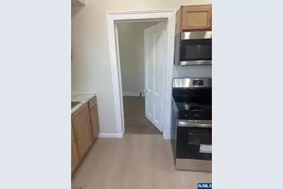452 Alden Street 1 #1, Orange, NJ 07050 - Photo 4