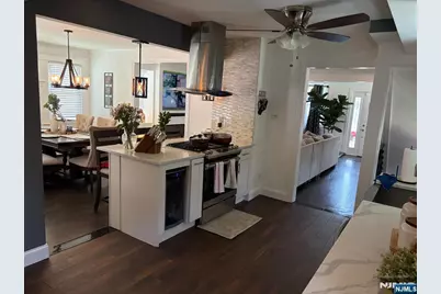 371 Simons Avenue, Hackensack, NJ 07601 - Photo 10