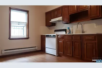 54 Harrison Avenue 3R #3R, Harrison, NJ 07029 - Photo 2