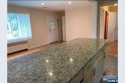 118 Fairfield Drive, Paramus, NJ 07652 - Photo 2