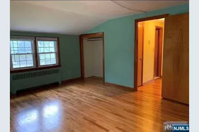 118 Fairfield Drive, Paramus, NJ 07652 - Photo 6