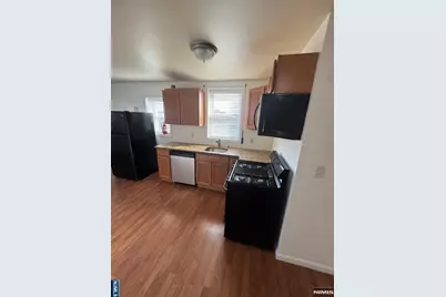 511 Schuyler Avenue, Kearny, NJ 07032 - Photo 6