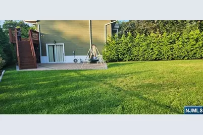 377 Chelsea Street, Paramus, NJ 07652 - Photo 6