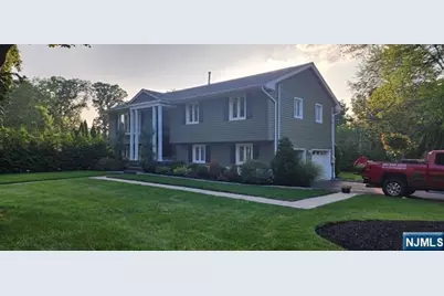 377 Chelsea Street, Paramus, NJ 07652 - Photo 8