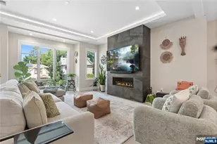 2038 Hoefleys Ln A, Fort Lee, NJ 07024 - Photo 4
