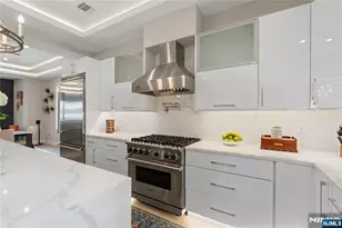 2038 Hoefleys Ln A, Fort Lee, NJ 07024 - Photo 14