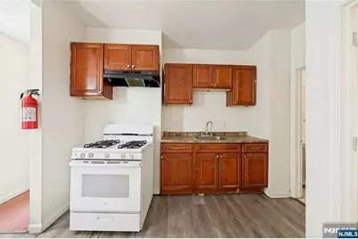 48 Seymour Avenue, Newark, NJ 07108 - Photo 32