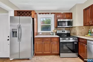 10-08 Campbell Rd, Fair Lawn, NJ 07410 - Photo 8