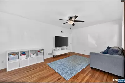 447 Van Dyke Street, Ridgewood, NJ 07450 - Photo 8