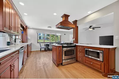 447 Van Dyke Street, Ridgewood, NJ 07450 - Photo 6