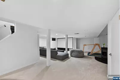 447 Van Dyke Street, Ridgewood, NJ 07450 - Photo 18