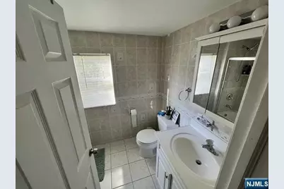 40 Oxford Avenue, Saddle Brook Township, NJ 07663 - Photo 16