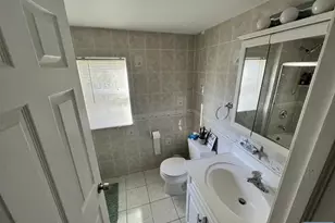 40 Oxford Ave, Saddle Brook Township, NJ 07663 - Photo 16