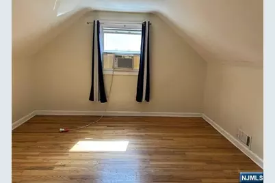 40 Oxford Avenue, Saddle Brook Township, NJ 07663 - Photo 18