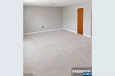 846 Riverside Avenue 1 #1, Lyndhurst Township, NJ 07071 - Photo 6