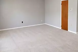 846 Riverside Ave 1, Lyndhurst Township, NJ 07071 - Photo 6