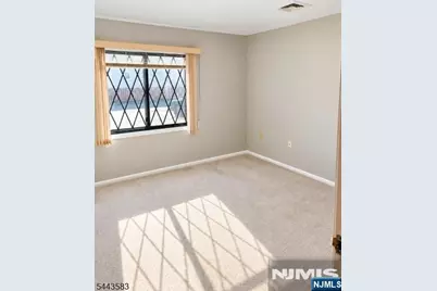 846 Riverside Avenue 1 #1, Lyndhurst Township, NJ 07071 - Photo 2