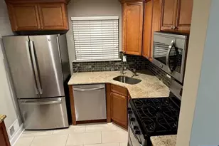1047 Cambridge Ct 1047, Mahwah, NJ 07430 - Photo 10
