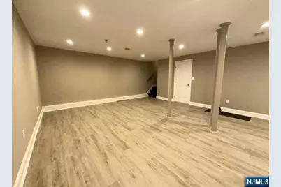 1047 Cambridge Court 1047 #1047, Mahwah, NJ 07430 - Photo 20