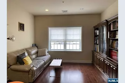 45 E Emerson Plaza 2 #2, Emerson, NJ 07630 - Photo 4