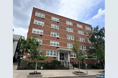 154 Bowers Street 2D #2D, Jersey City, NJ 07307 - Photo 1