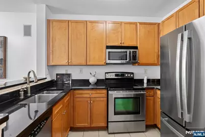 24 Ave At Port Imperial 140 #140, West New York, NJ 07093 - Photo 4