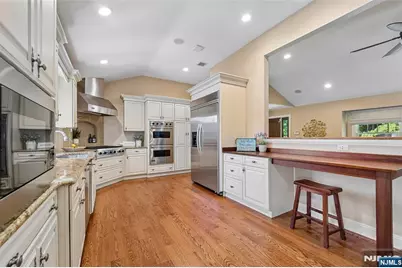 1050 W Pines Lake Drive, Wayne, NJ 07470 - Photo 12