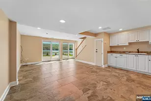 1050 W Pines Lake Dr, Wayne, NJ 07470 - Photo 28