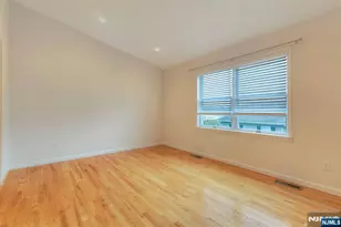 124 Panorama Dr, Edgewater, NJ 07020 - Photo 20
