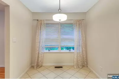 124 Panorama Drive, Edgewater, NJ 07020 - Photo 12