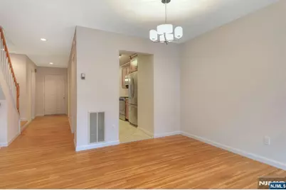 124 Panorama Drive, Edgewater, NJ 07020 - Photo 8