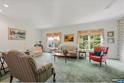 2 Richmond Road 302 #302, West Milford, NJ 07480 - Photo 2